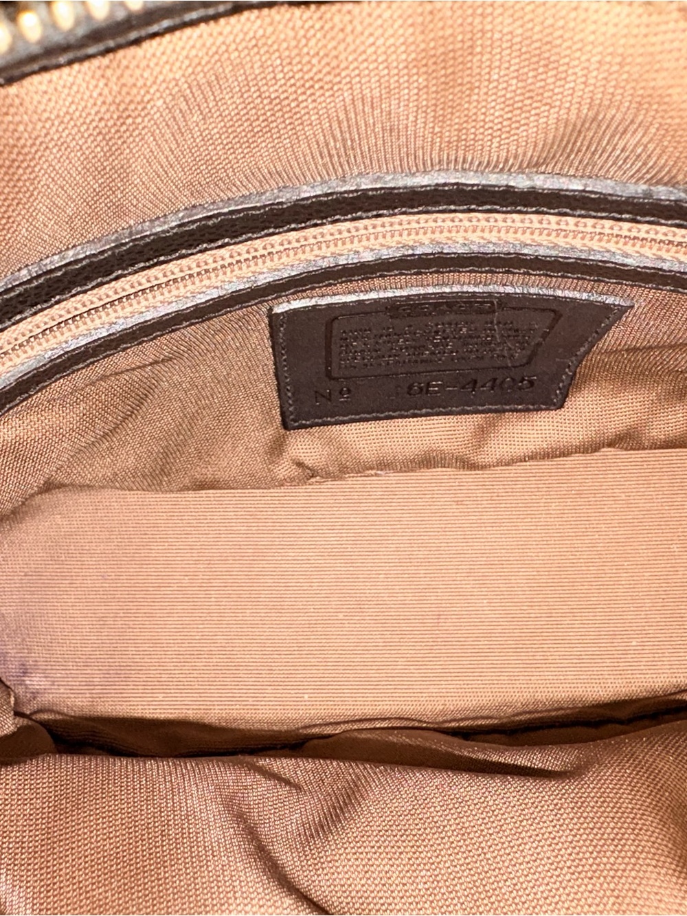 1996 Coach Madison Arched Zip — Made in Italy — 4405 Crossbody - Picture 12 of 14